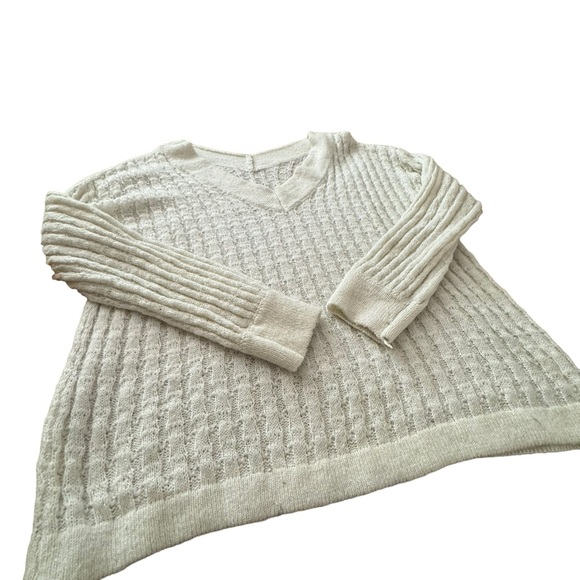 Sweater. - Picture 2 of 4